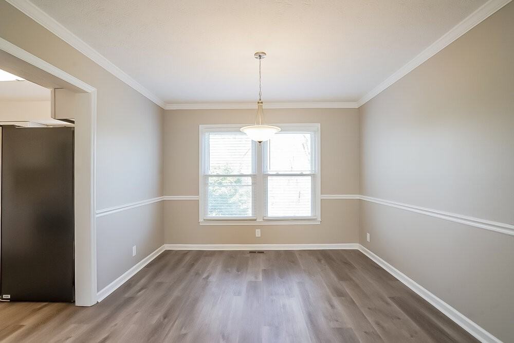 5428 Village Way - Photo 6 of 17