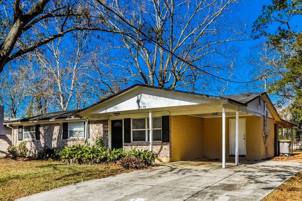 7573 Patrice Ct - Photo 3 of 16