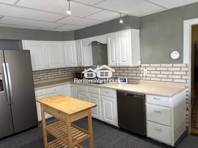 1221 Woodbridge St - Photo 3 of 12