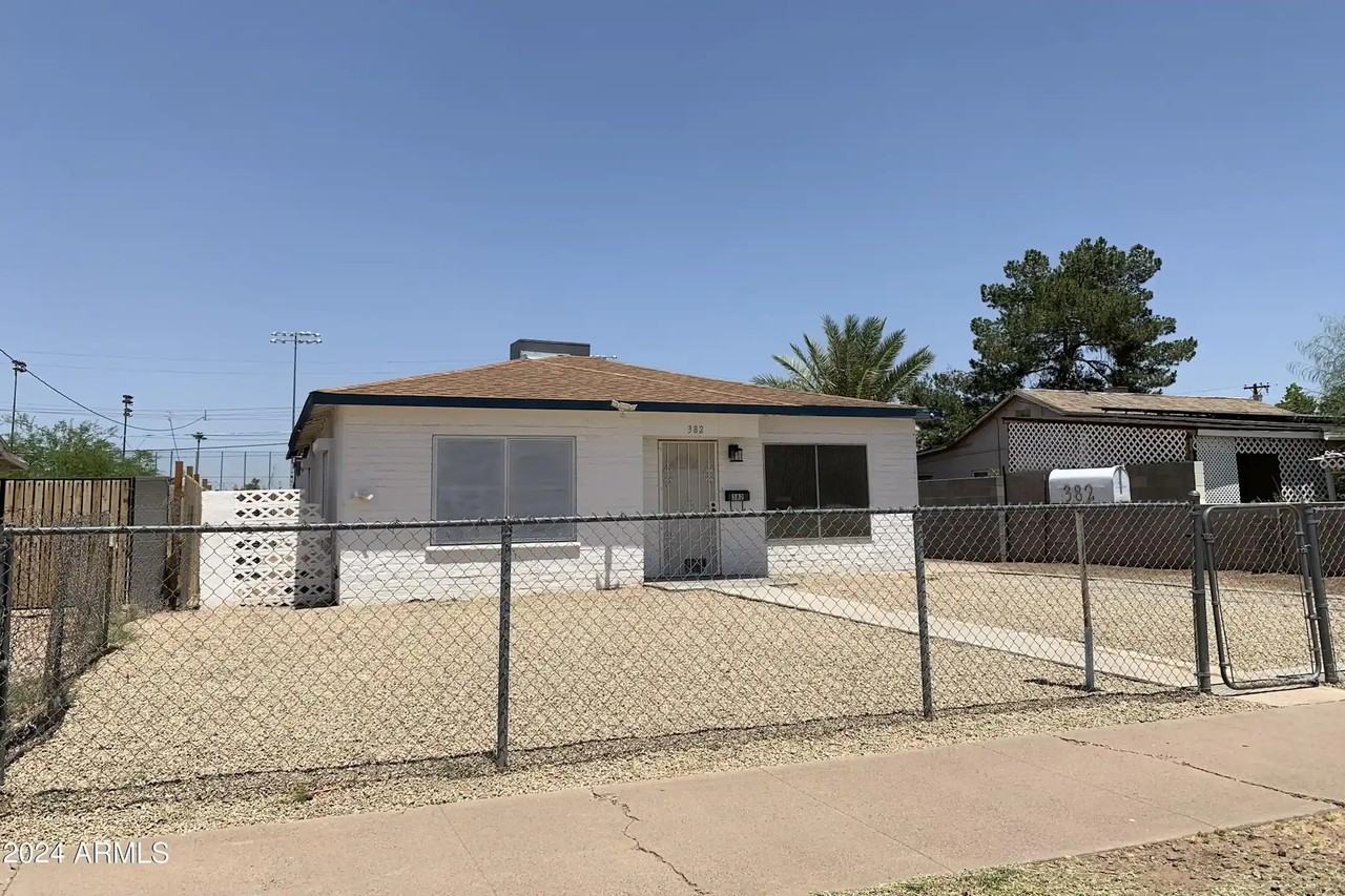 382 W Cocopah St - Photo 3 of 10