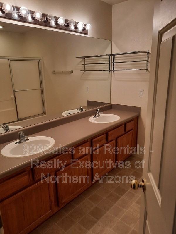 1116 W Overland Pass Dr - Photo 6 of 12