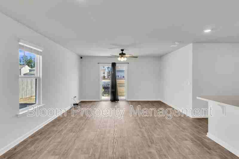 440 White Scallop Way - Photo 5 of 49
