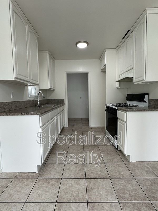 769 E Doran St - Photo 5 of 16
