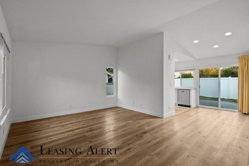 25704 Leticia Dr - Photo 3 of 15