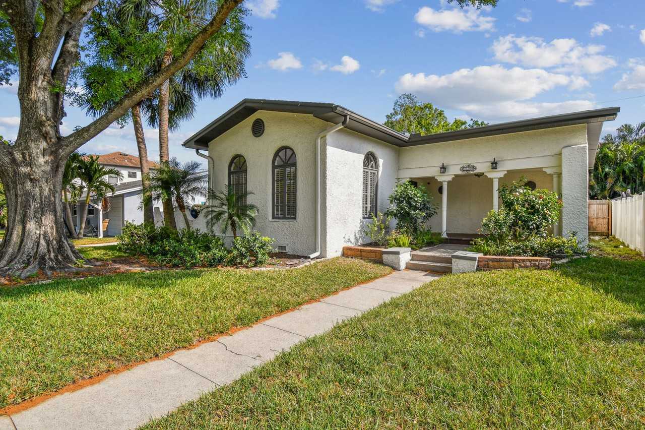 3120 S Julia Cir - Photo 3 of 50