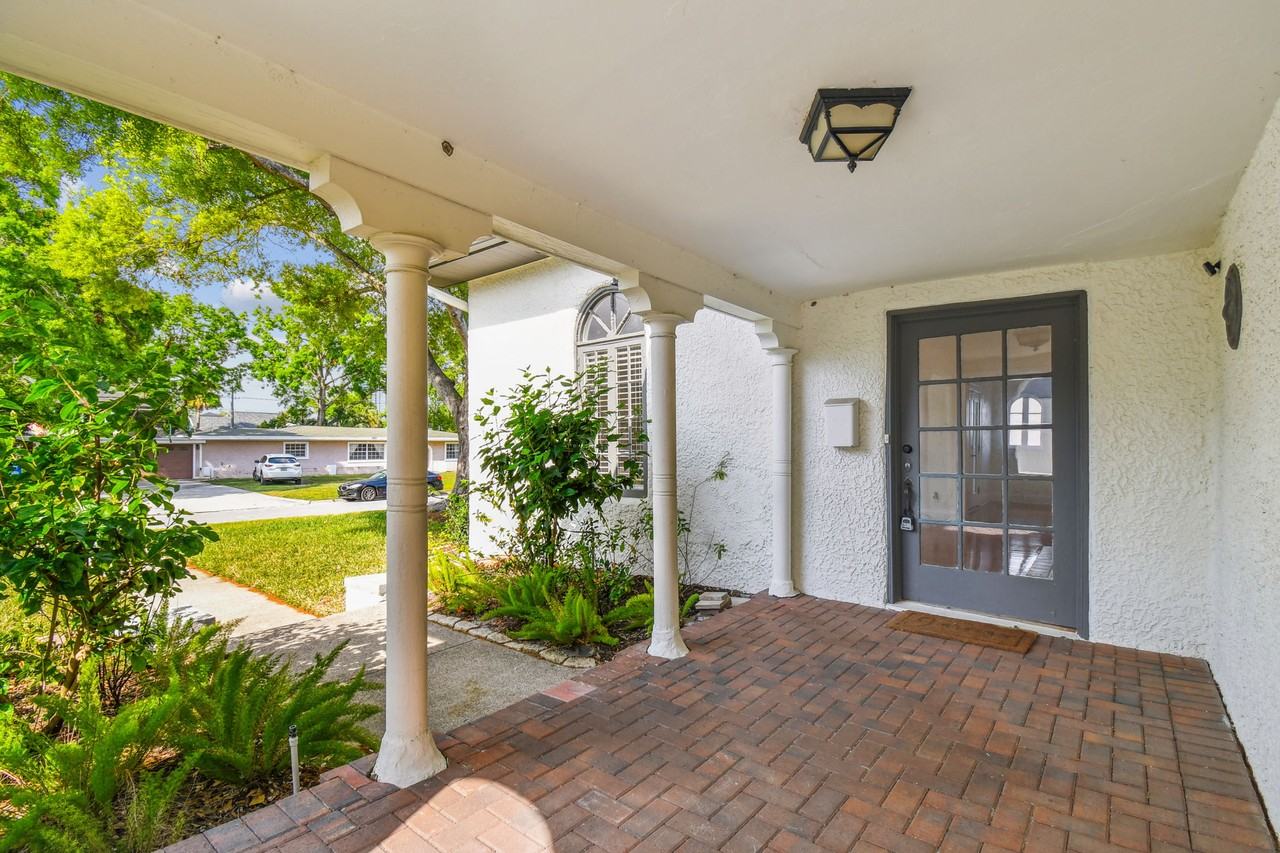 3120 S Julia Cir - Photo 4 of 50