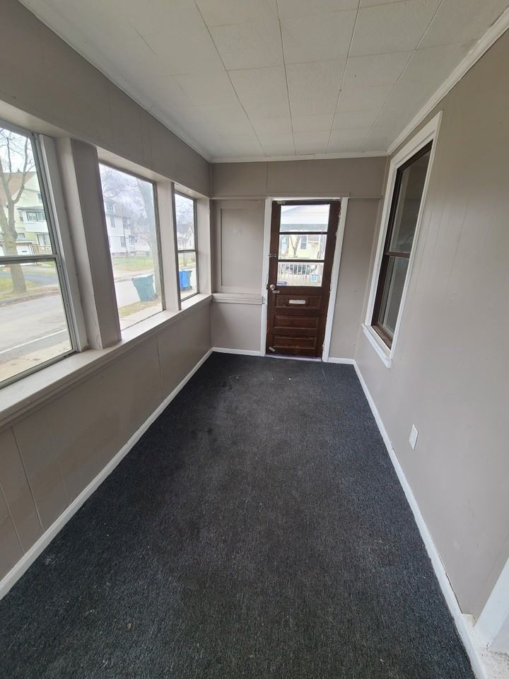 77 Alberta St - Photo 2 of 15