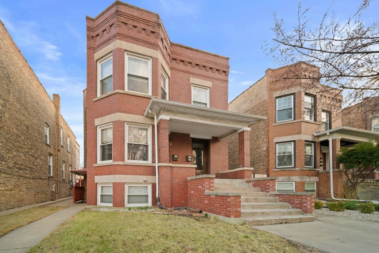 5009 W Montrose Ave - Photo 2 of 17