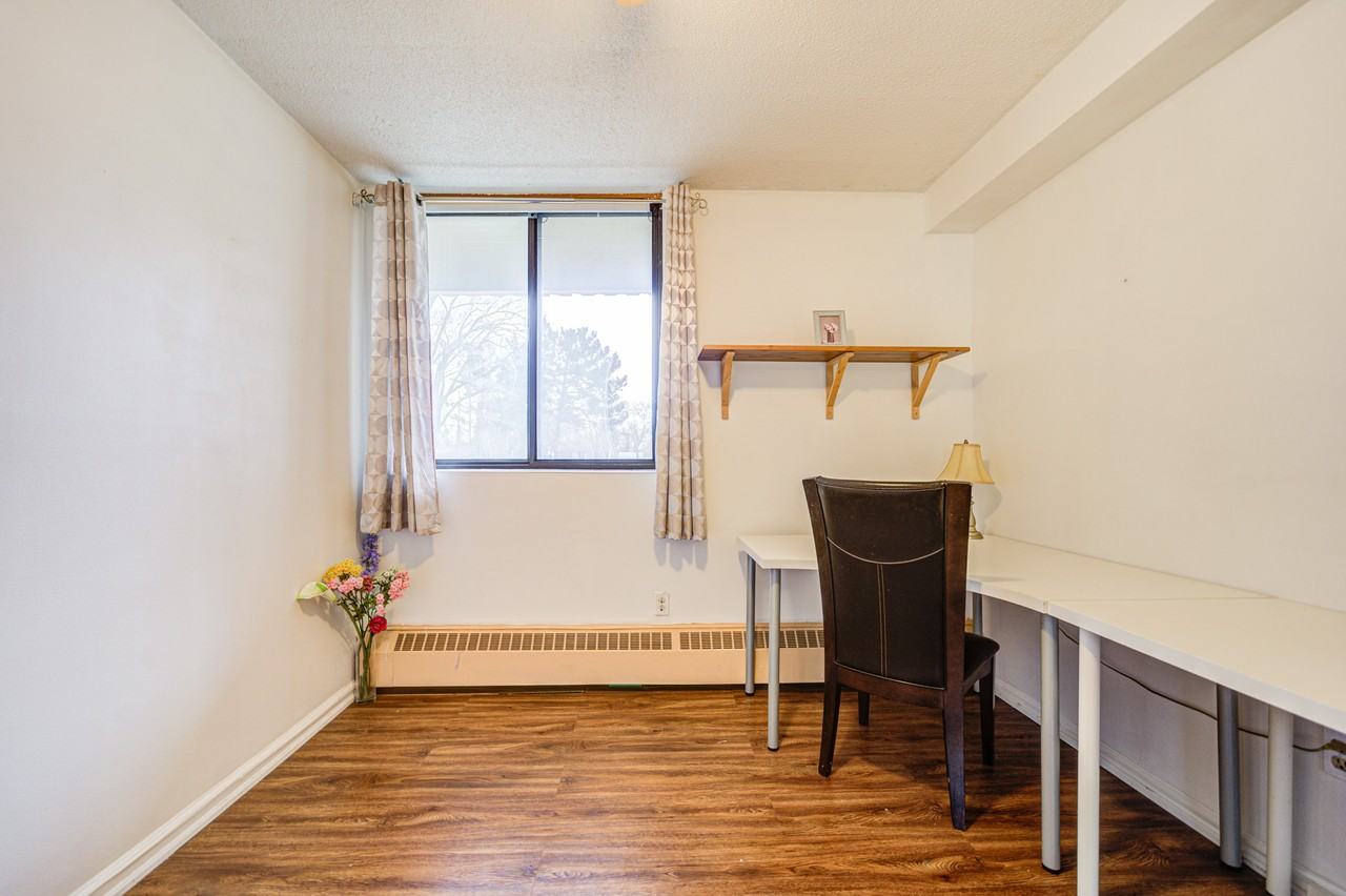 2556 Argyle Road - Photo 6 of 9