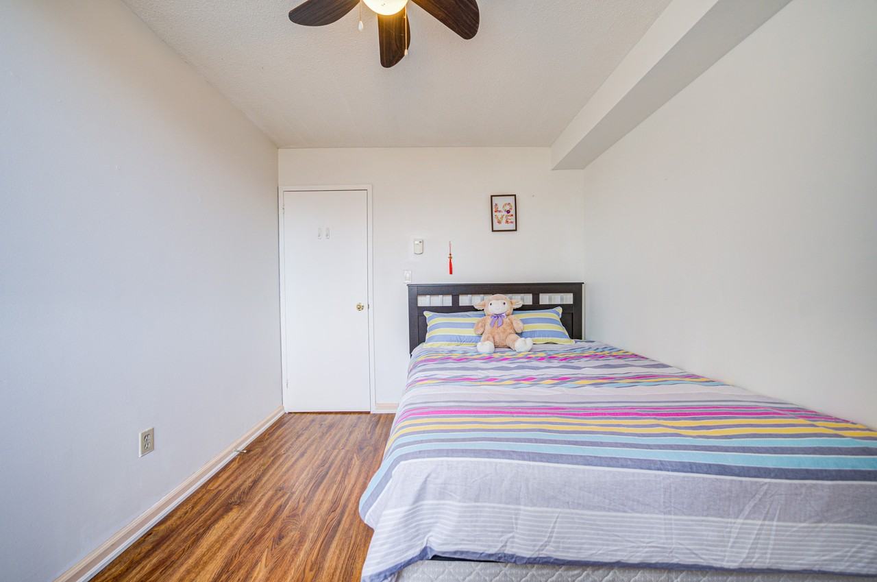 2556 Argyle Road - Photo 7 of 9