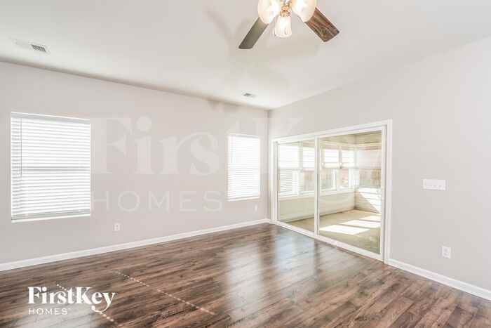 1086 Mountain Laurel Cir - Photo 2 of 16