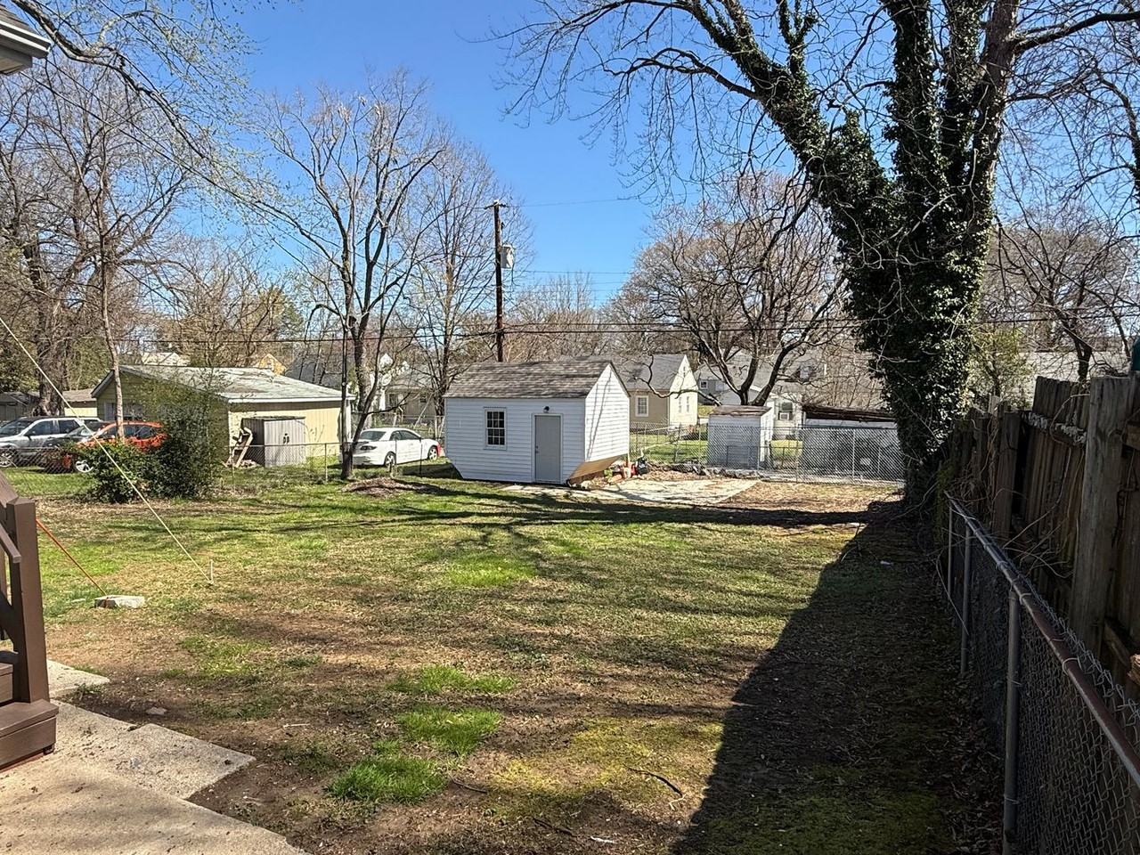 1412 Overlook St - Photo 3 of 21
