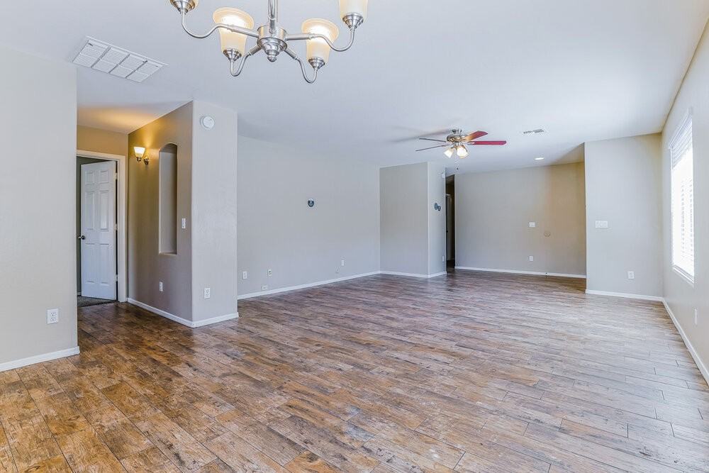 2053 W Hayden Peak Dr - Photo 5 of 16