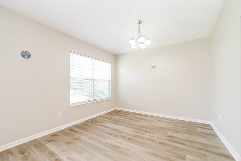 2429 Egrets Glade Dr - Photo 5 of 16