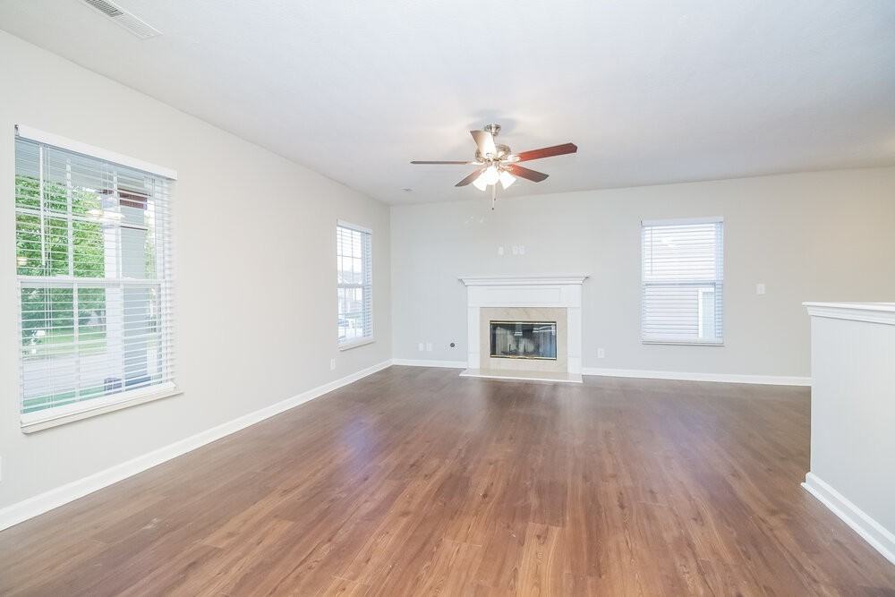 2124 Freeman Ln - Photo 4 of 18