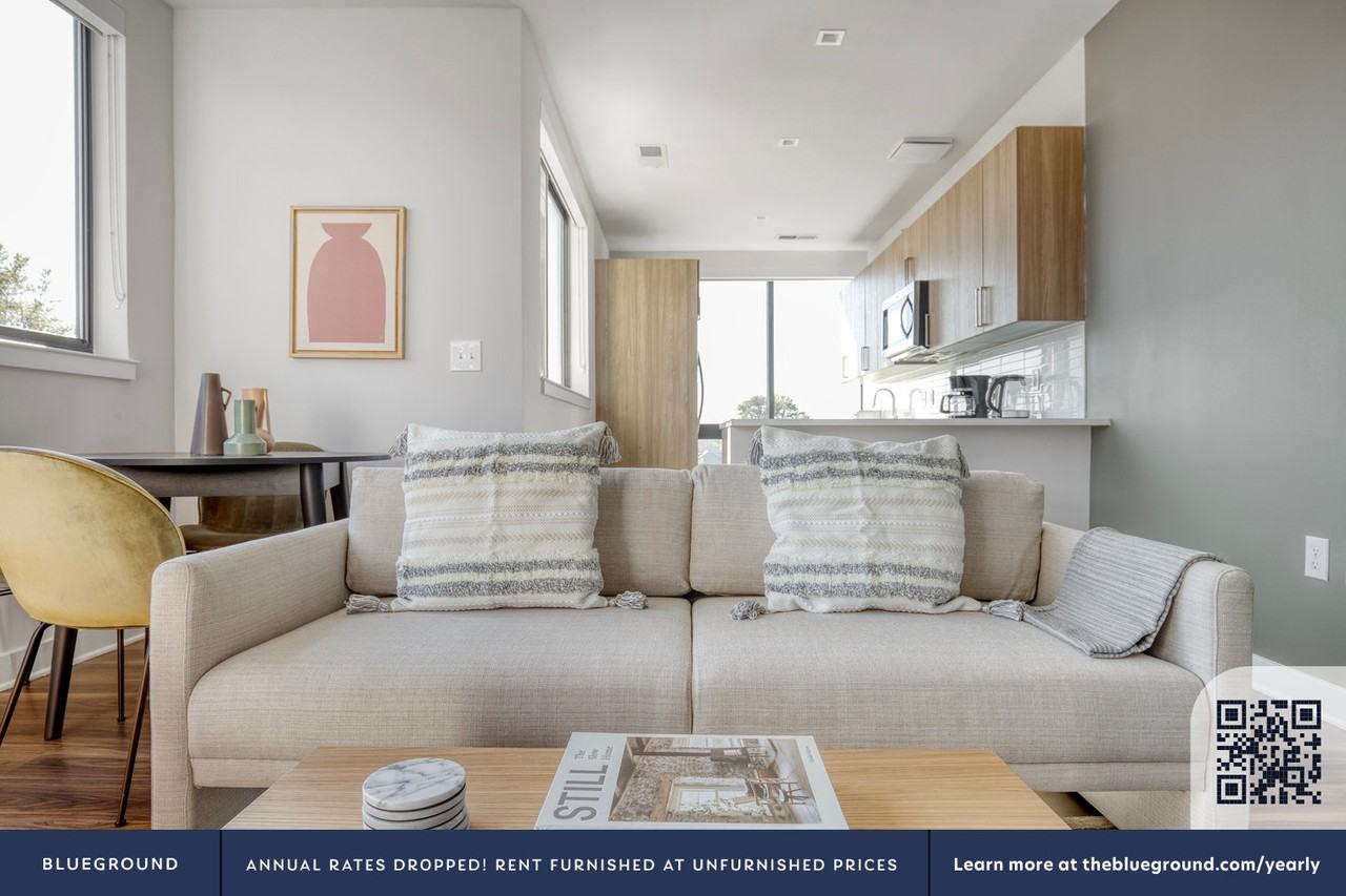 3110 10th Street North - Photo 4 of 41