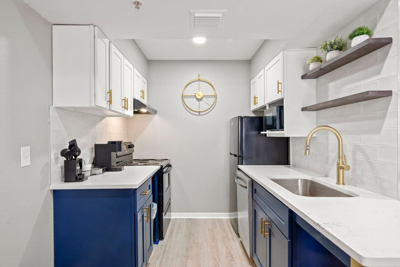 505 Pharr Rd Ne #1019274P - Photo 2 of 20