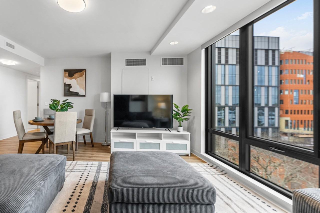 280 Western Ave #1240298P - Photo 4 of 30