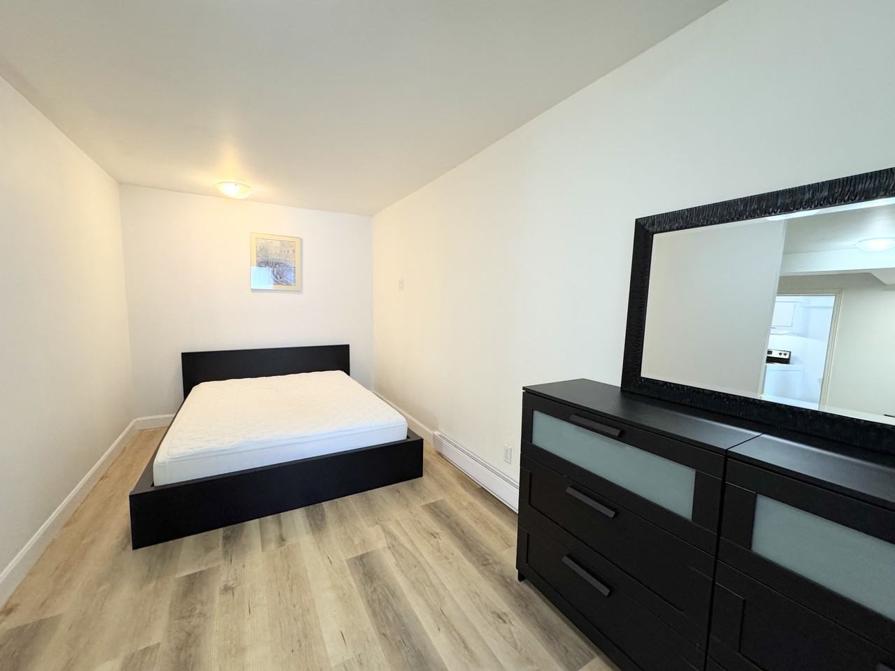 9044 Rue le Royer - Photo 2 of 11