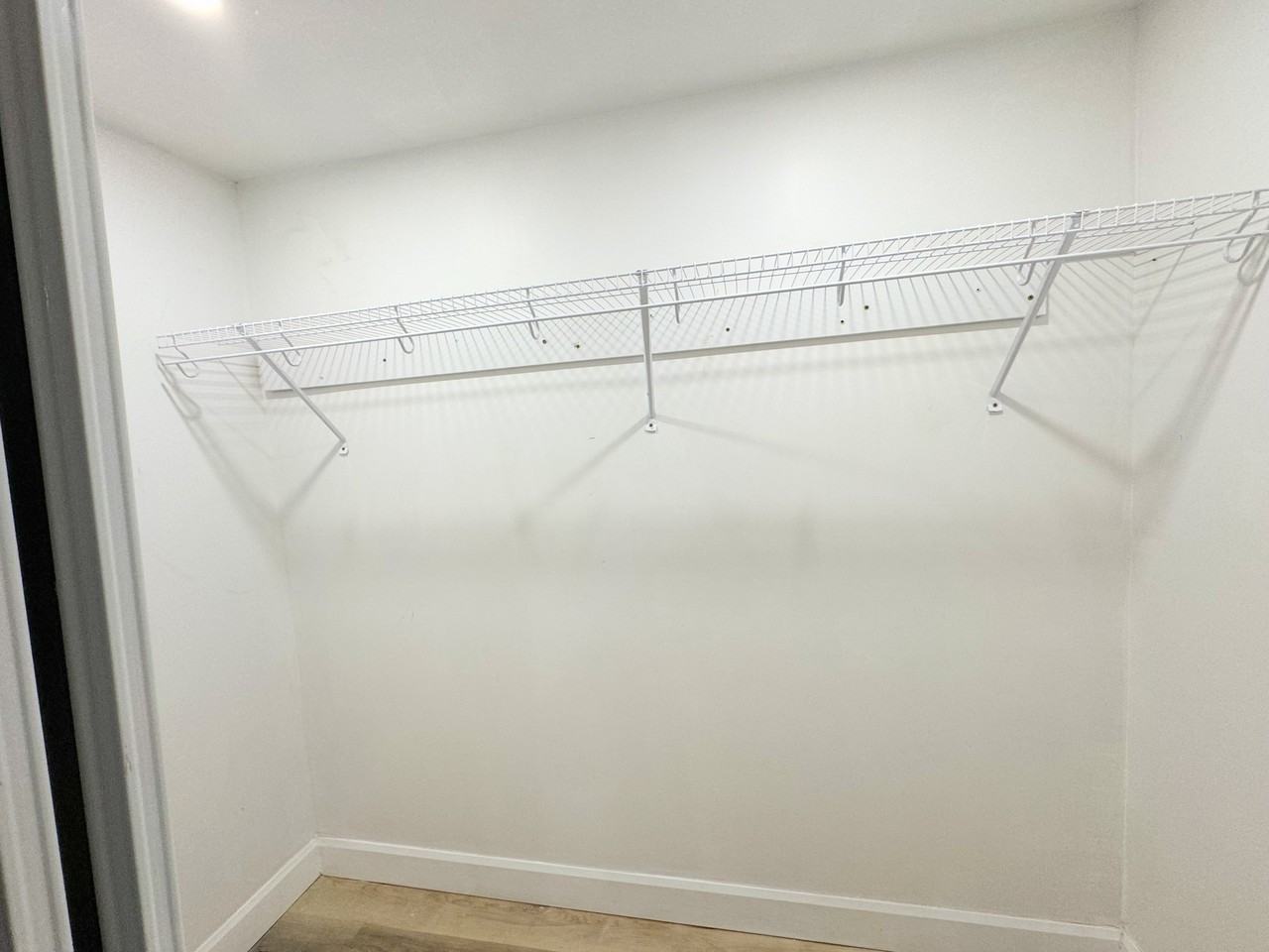 9044 Rue le Royer - Photo 3 of 11