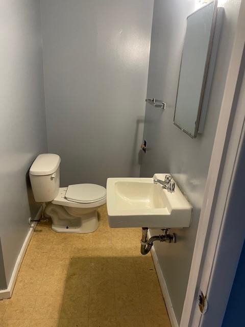 301 E Dominick St - Photo 4 of 4