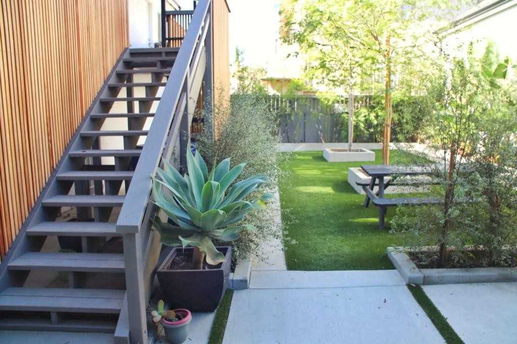 7620 Norton Ave - Photo 2 of 11