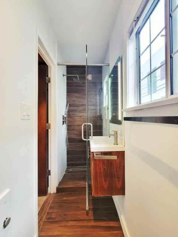7620 Norton Ave - Photo 4 of 11