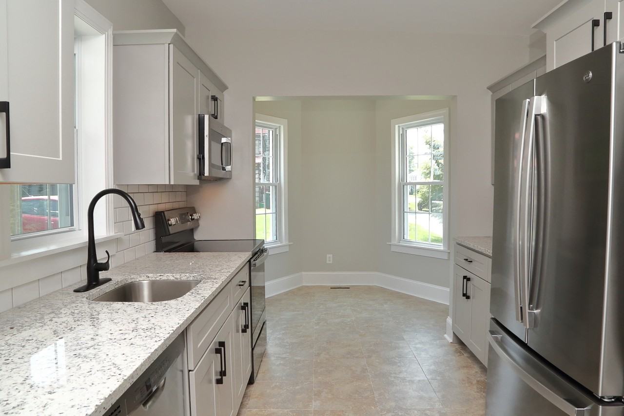 139 E State St - Photo 3 of 22