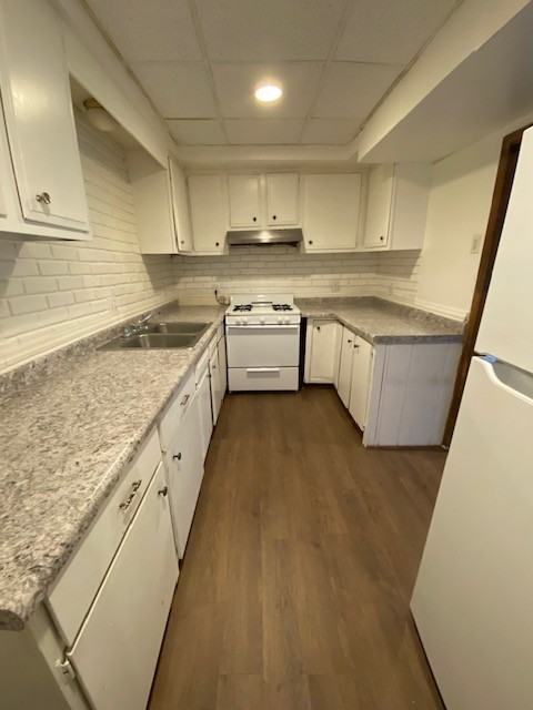 414 Allen Street - Photo 7 of 12