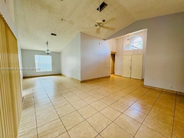 495 Carrington Ln - Photo 3 of 14