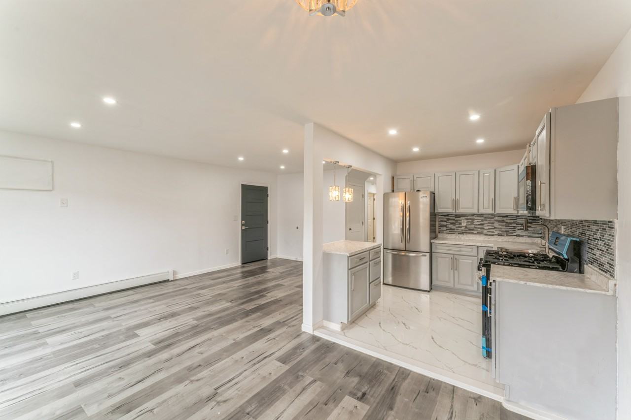 115-19 Marsden Street #1 - Photo 3 of 10