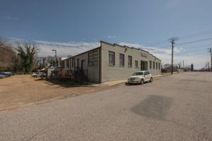 featured image of 301 N Dunlop St