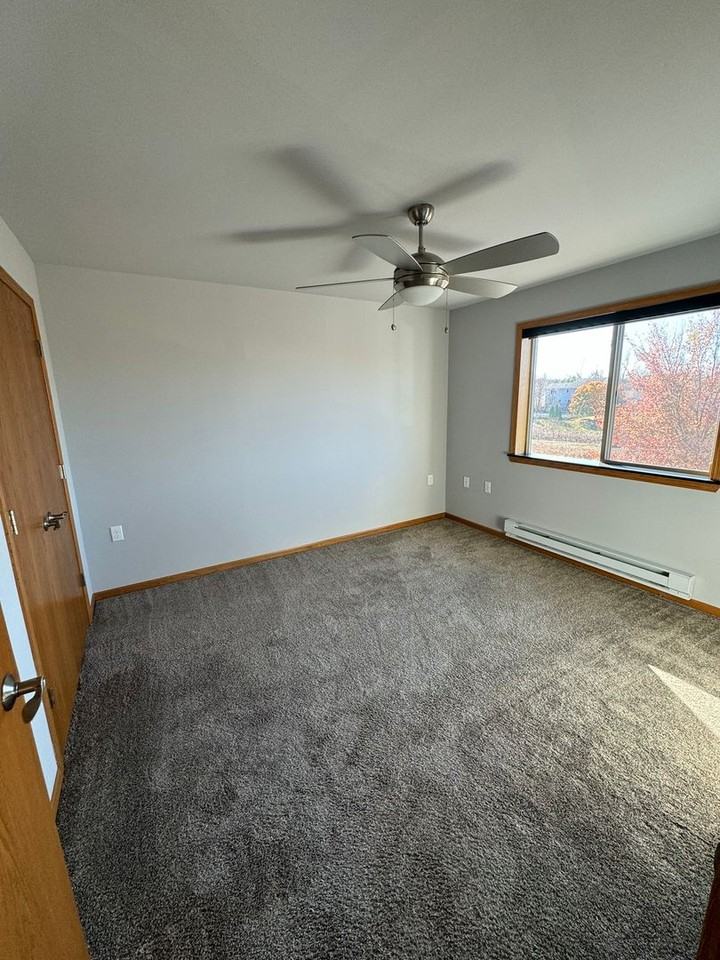 Fairhaven Court Apartments - Photo 3 of 20