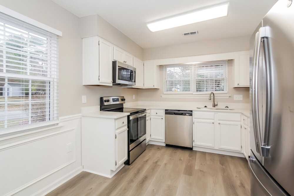 9616 Kent Village Dr - Photo 7 of 15