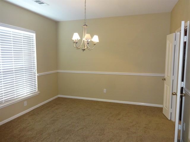 4001 Greenwood Way - Photo 3 of 18