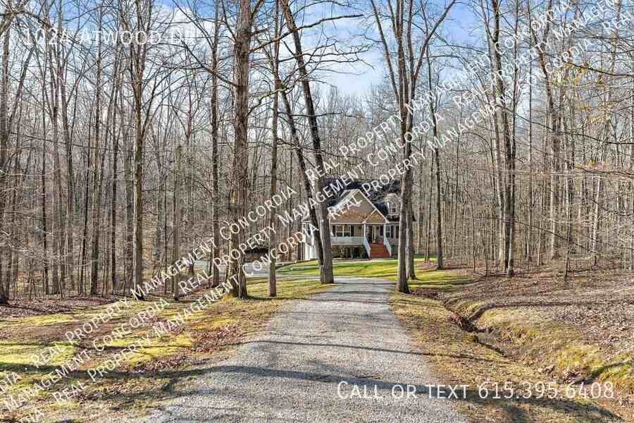 1024 Atwood Ct - Photo 2 of 40