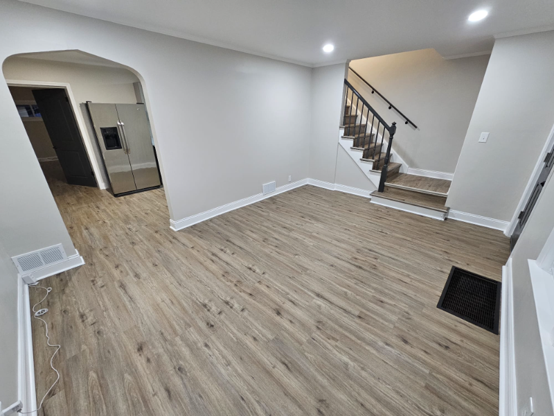 2110 S 23rd Ave - Photo 2 of 9