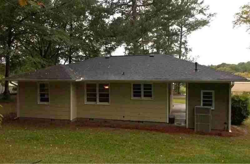 5901 Club Dr Se - Photo 3 of 5