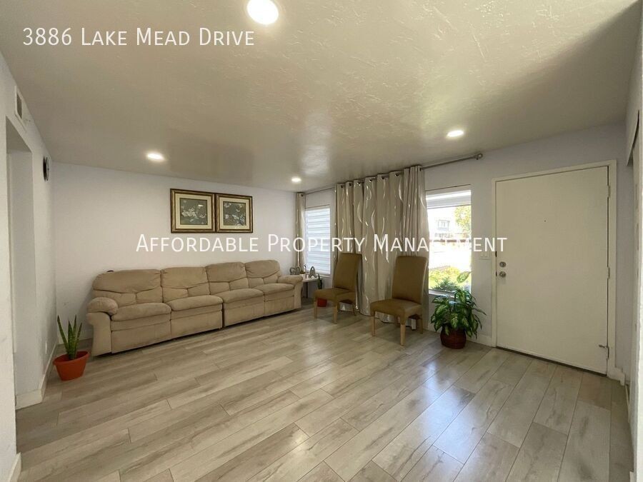 3886 Lake Mead Dr - Photo 2 of 16
