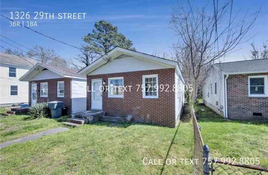 1326 29th St - Photo 2 of 14