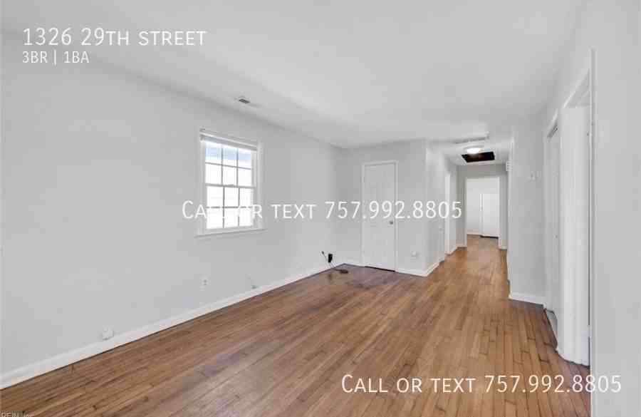 1326 29th St - Photo 3 of 14