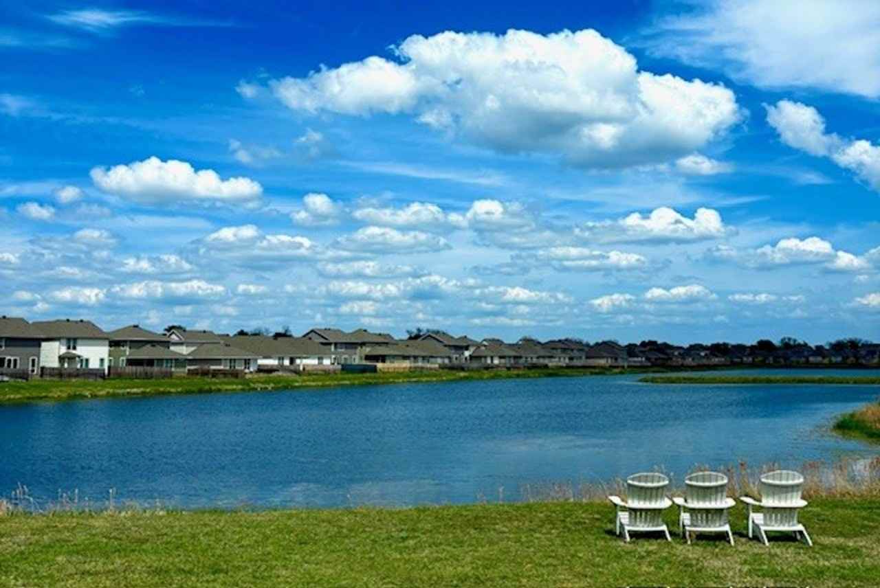 1021 Elise Ave - Photo 3 of 15