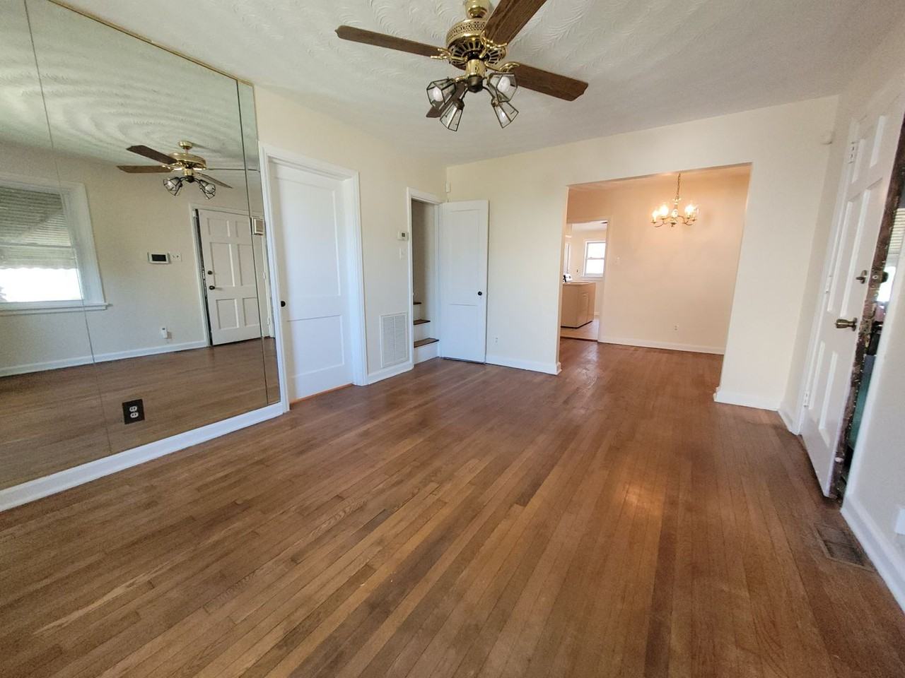 617 Surry St - Photo 4 of 22