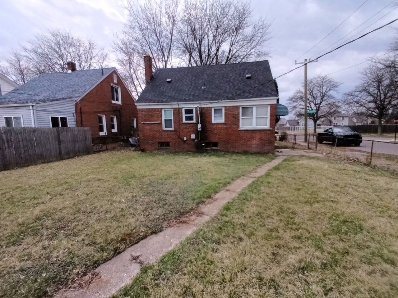4488 Maryland St - Photo 2 of 24