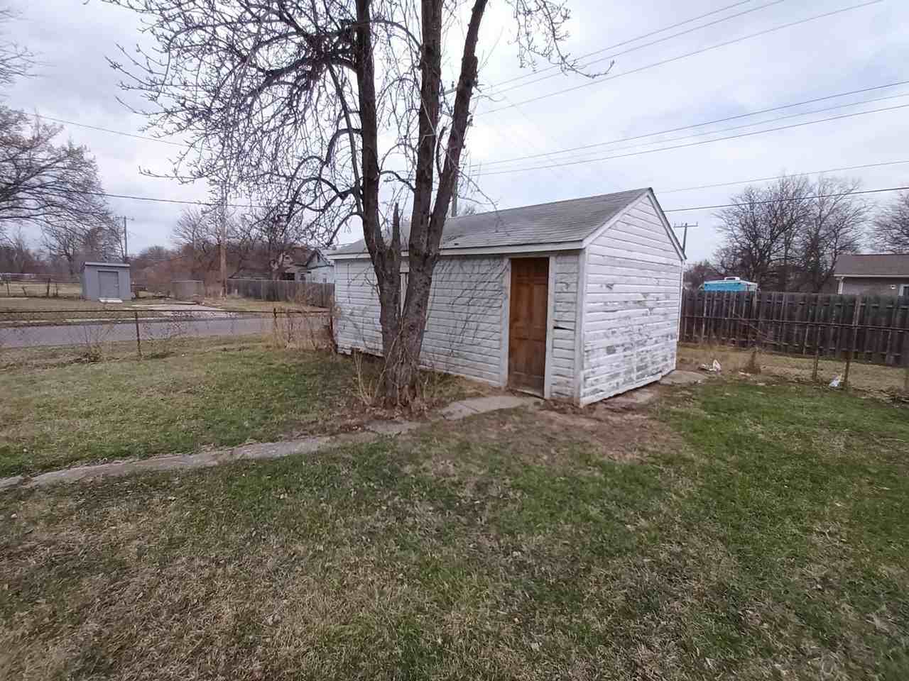 4488 Maryland St - Photo 3 of 24