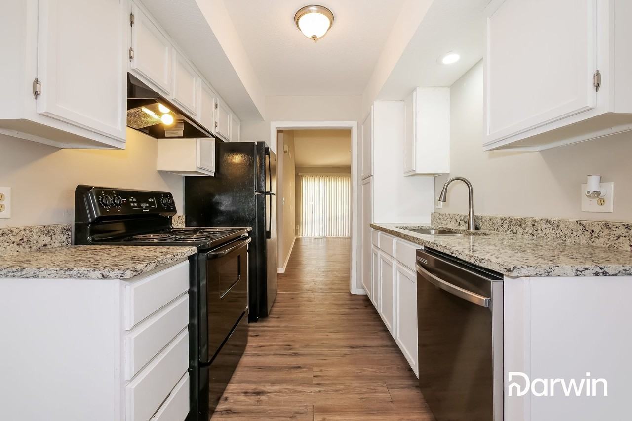 3416 Nw 71st Ter - Photo 2 of 15