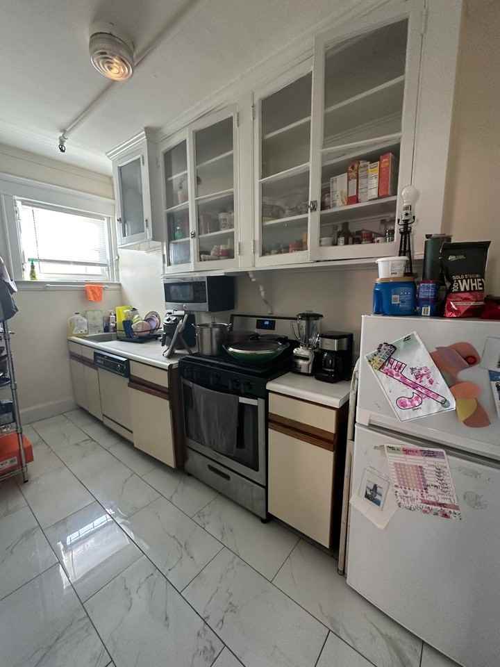 1277 Commonwealth Ave - Photo 2 of 23