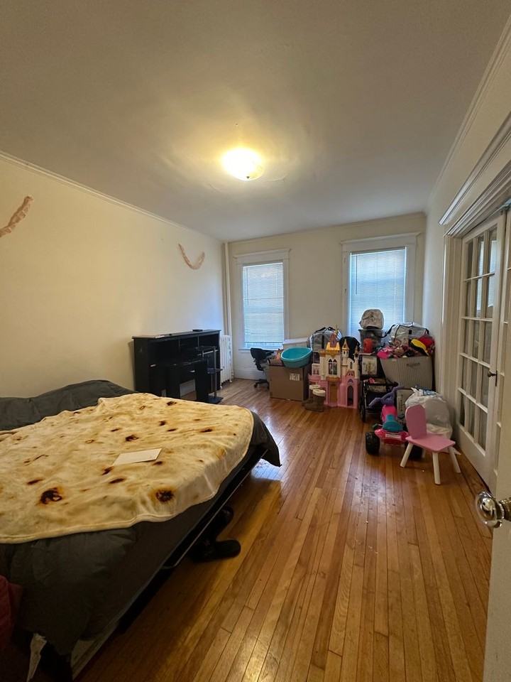 1277 Commonwealth Ave - Photo 3 of 23