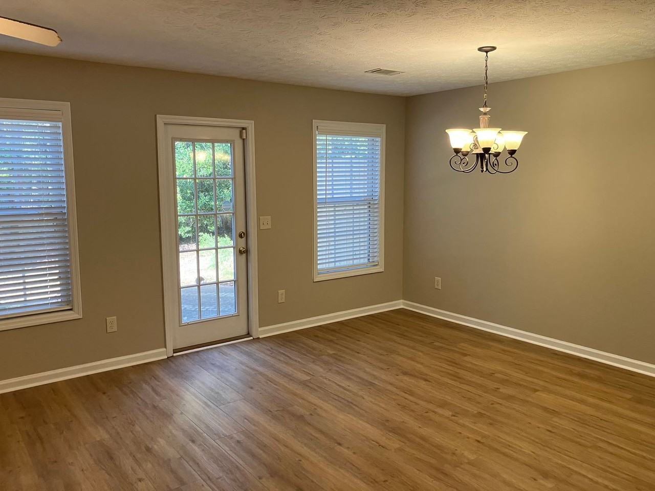 2428 E University Dr #1106 - Photo 3 of 11