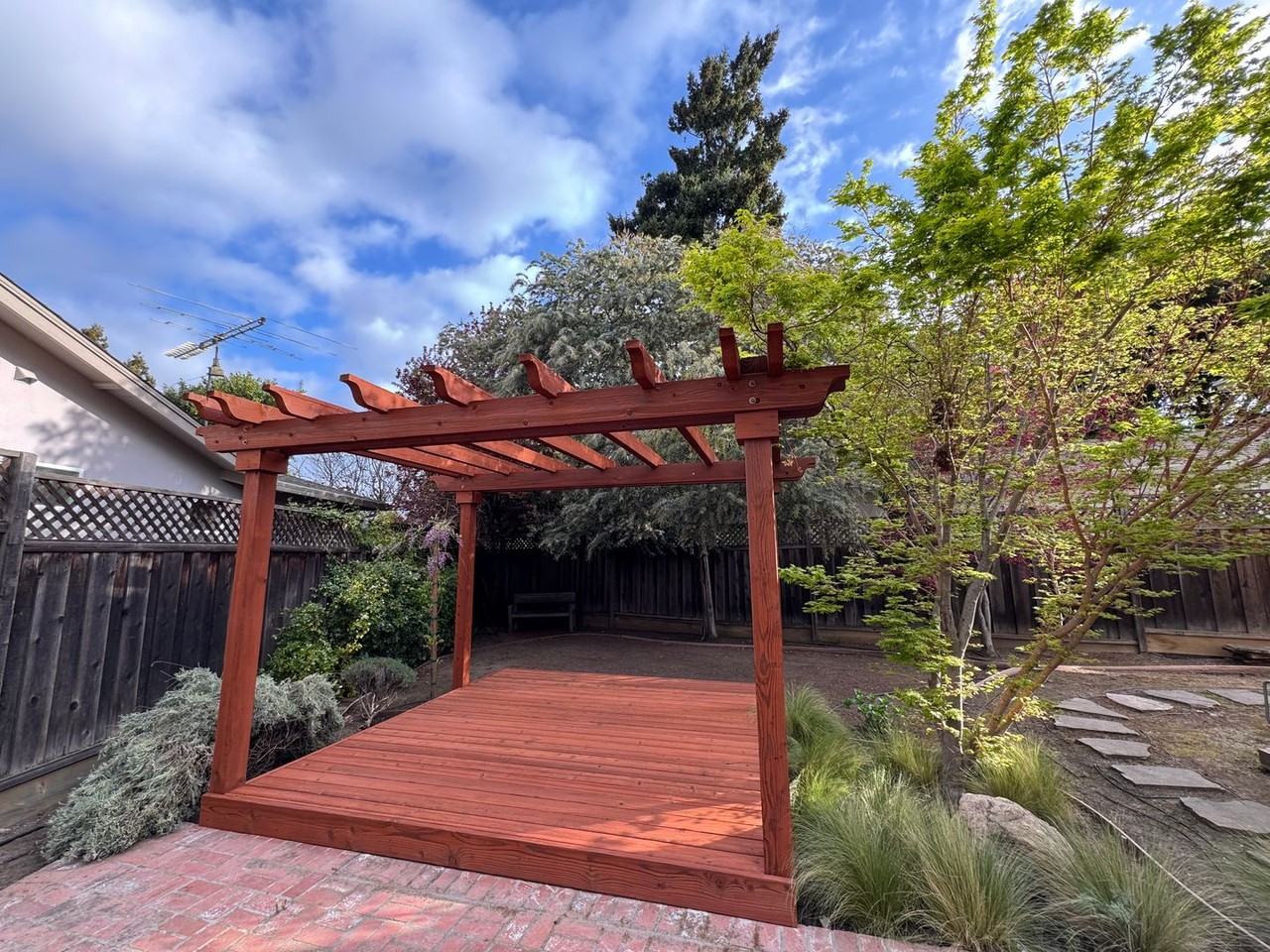 1003 Peggy Ln - Photo 2 of 13